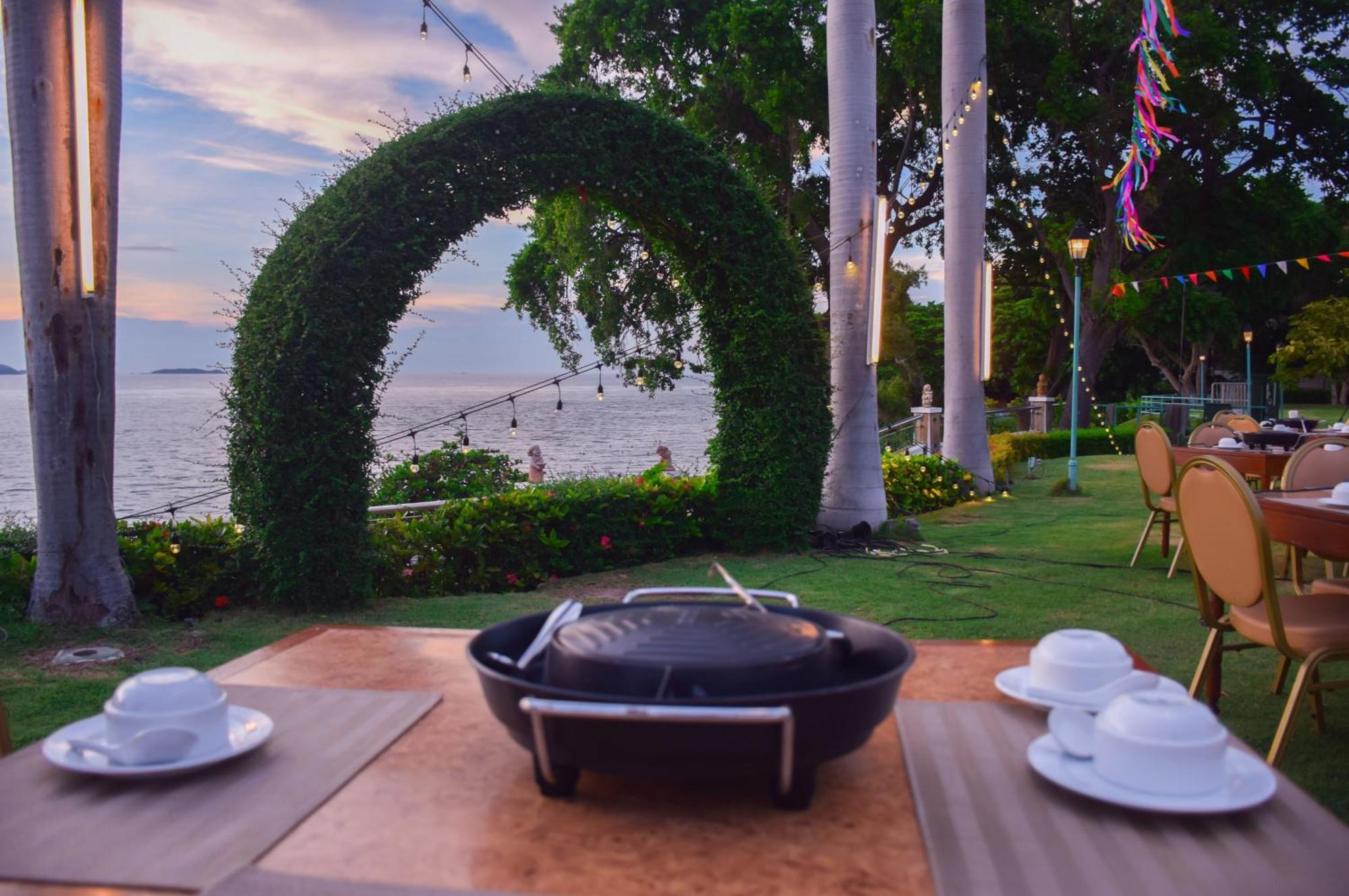 Asia Pattaya Hotel Bagian luar foto