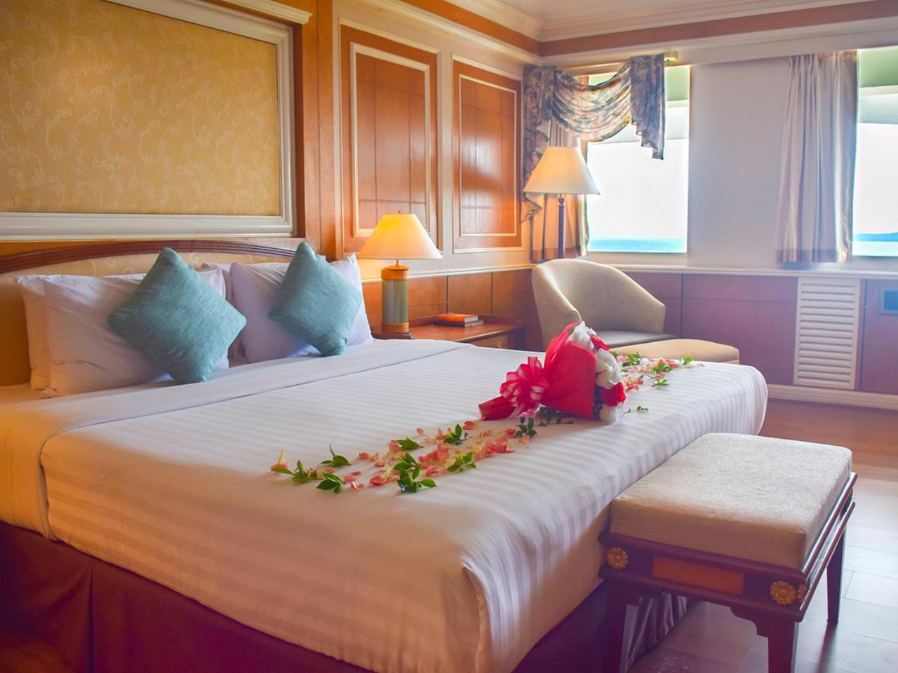 Asia Pattaya Hotel Bagian luar foto